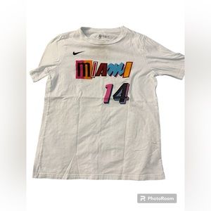 NBA Miami Heat Boys Mash Up Tyler Herro T-shirt in White | Size: M 10/12